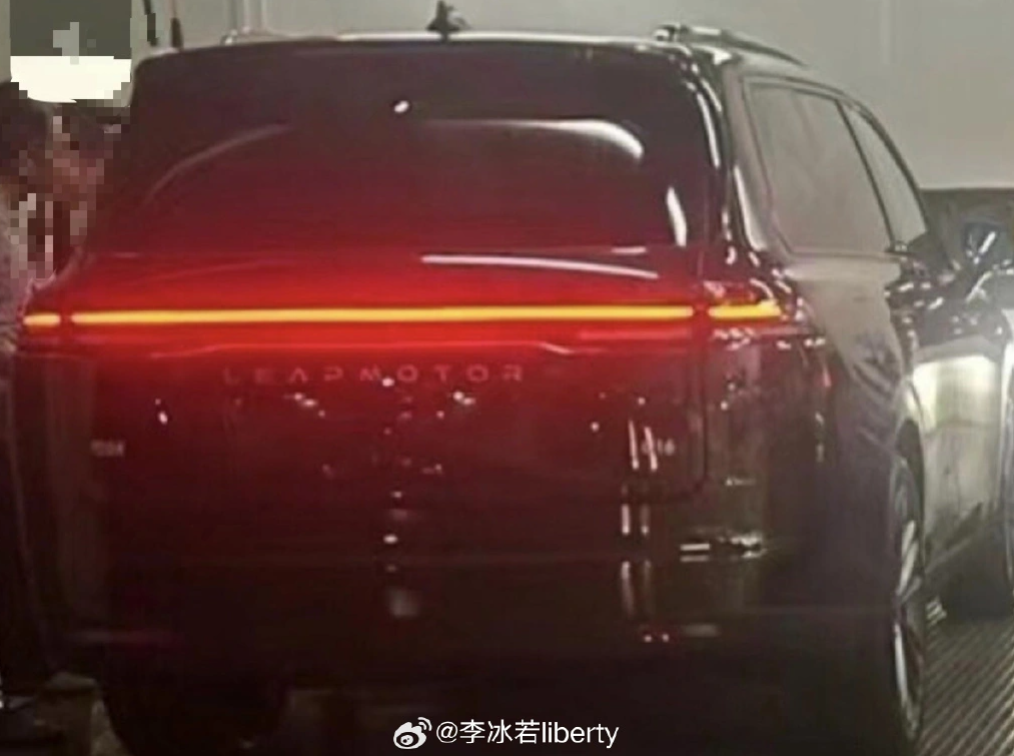 零跑 C16 预计今年 4 月北京车展发布，基于 800V 高压平台研发